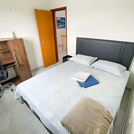 202- Apartamento De 2 Quartos Para Ate 5 Hospedes Patos de Minas Eksteriør billede